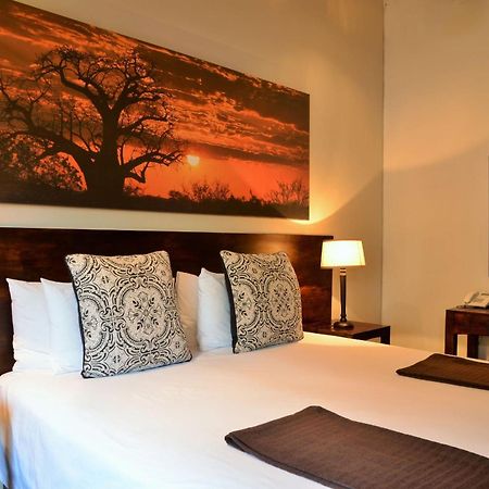 Bushveld Terrace Safari Hotel, Lodge & Spa Пхалаборва Экстерьер фото