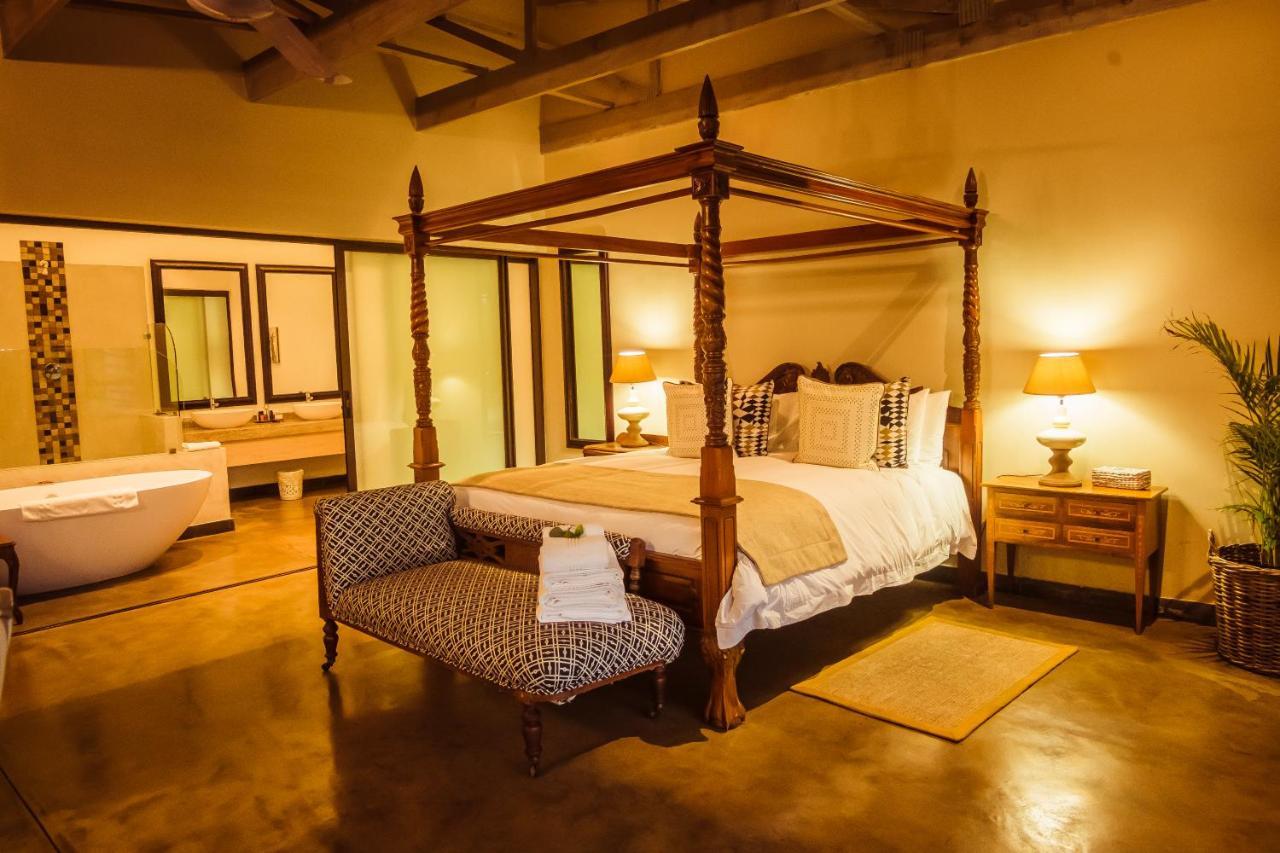 Bushveld Terrace Safari Hotel, Lodge & Spa Пхалаборва Экстерьер фото