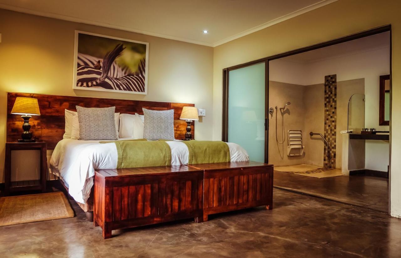 Bushveld Terrace Safari Hotel, Lodge & Spa Пхалаборва Экстерьер фото