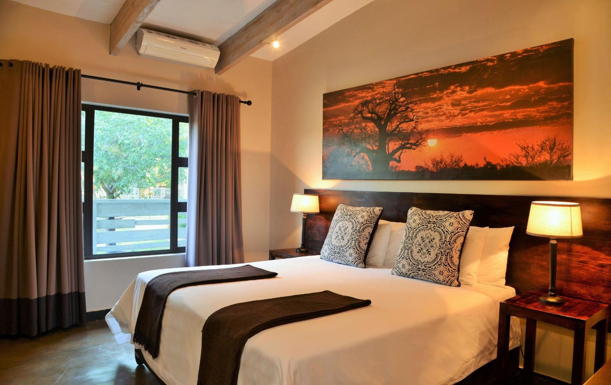 Bushveld Terrace Safari Hotel, Lodge & Spa Пхалаборва Экстерьер фото