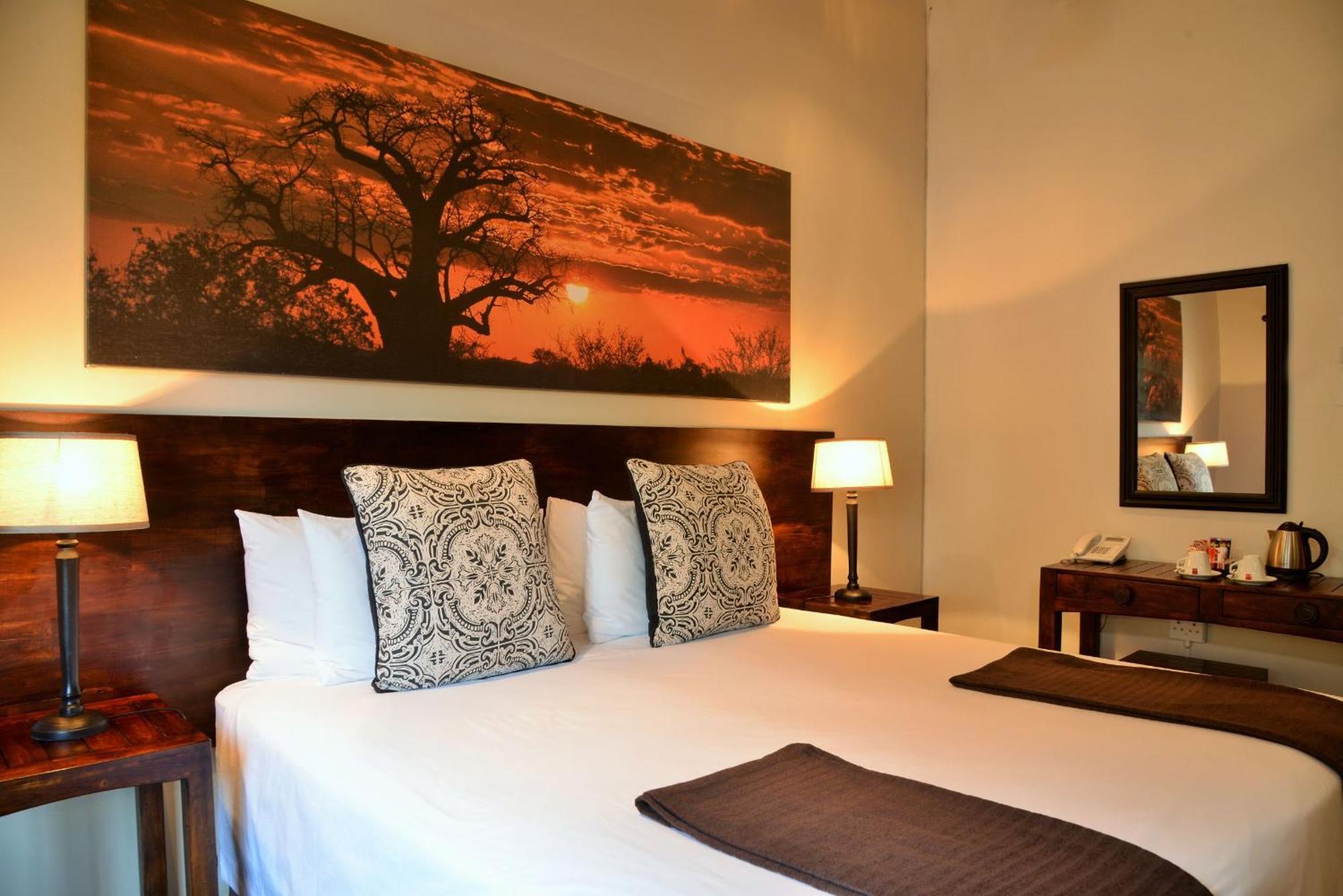 Bushveld Terrace Safari Hotel, Lodge & Spa Пхалаборва Экстерьер фото