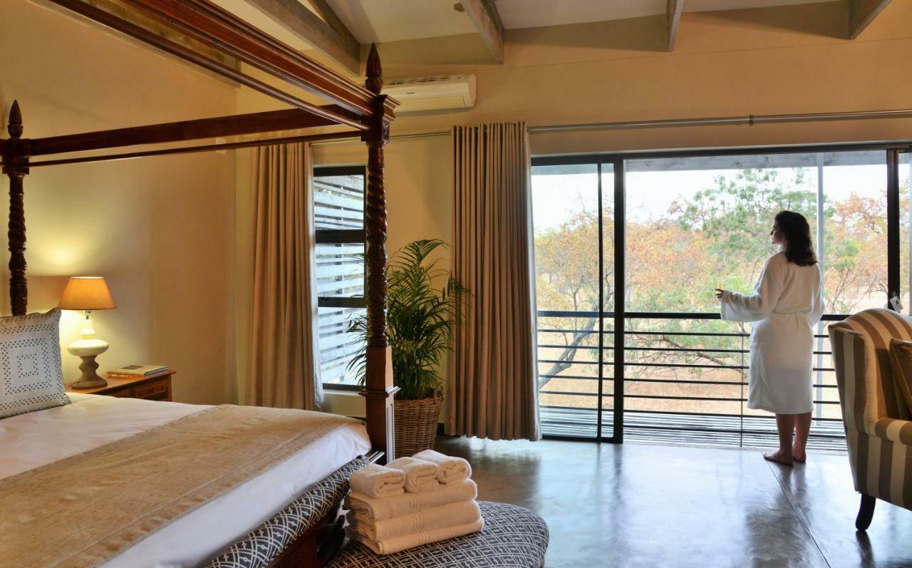 Bushveld Terrace Safari Hotel, Lodge & Spa Пхалаборва Экстерьер фото