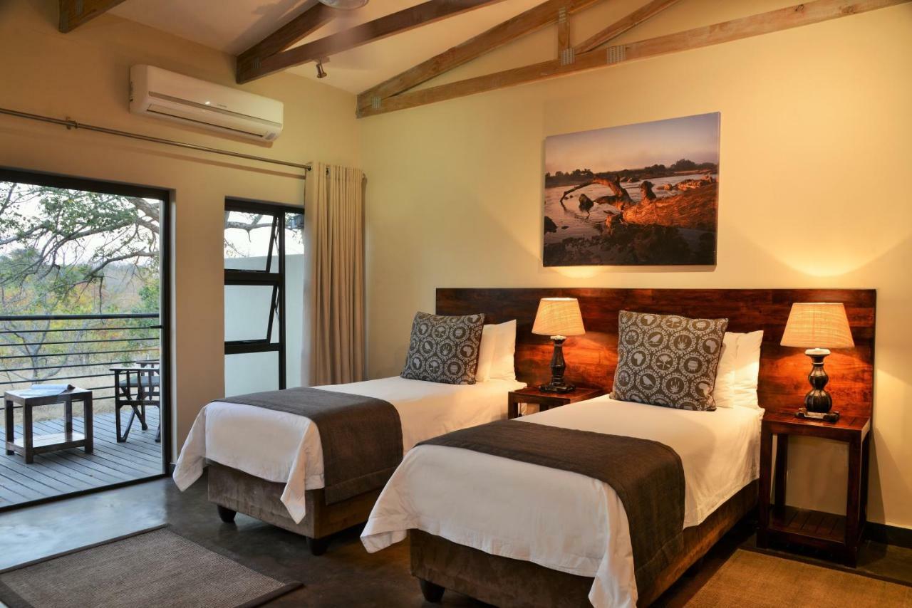 Bushveld Terrace Safari Hotel, Lodge & Spa Пхалаборва Экстерьер фото